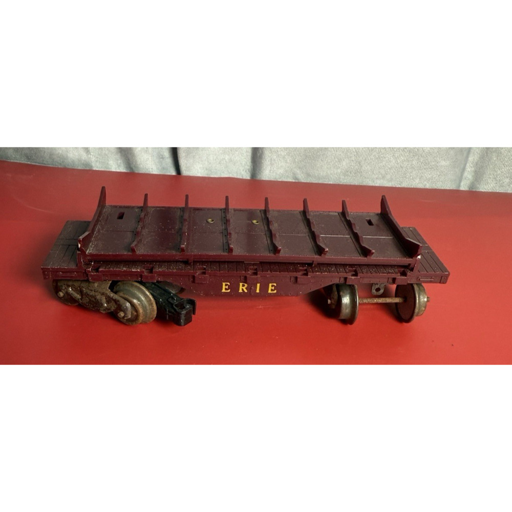 MARX O GAUGE ERIE FLAT CAR WITH SPRING LOADED DUMP BED PLASTIC - Picture 2 of 4